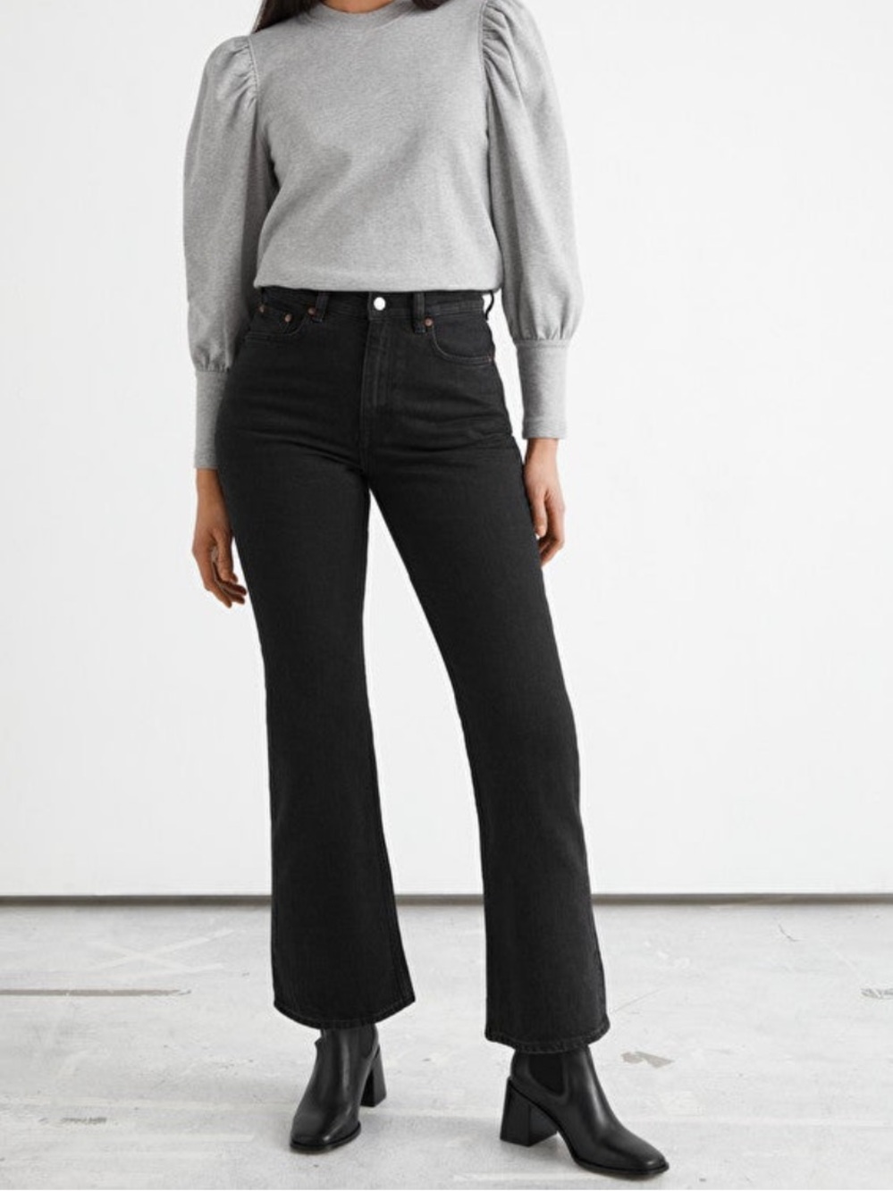 & Other Stories Black High-Rise
Mood Cut Cropped Denim Jeans